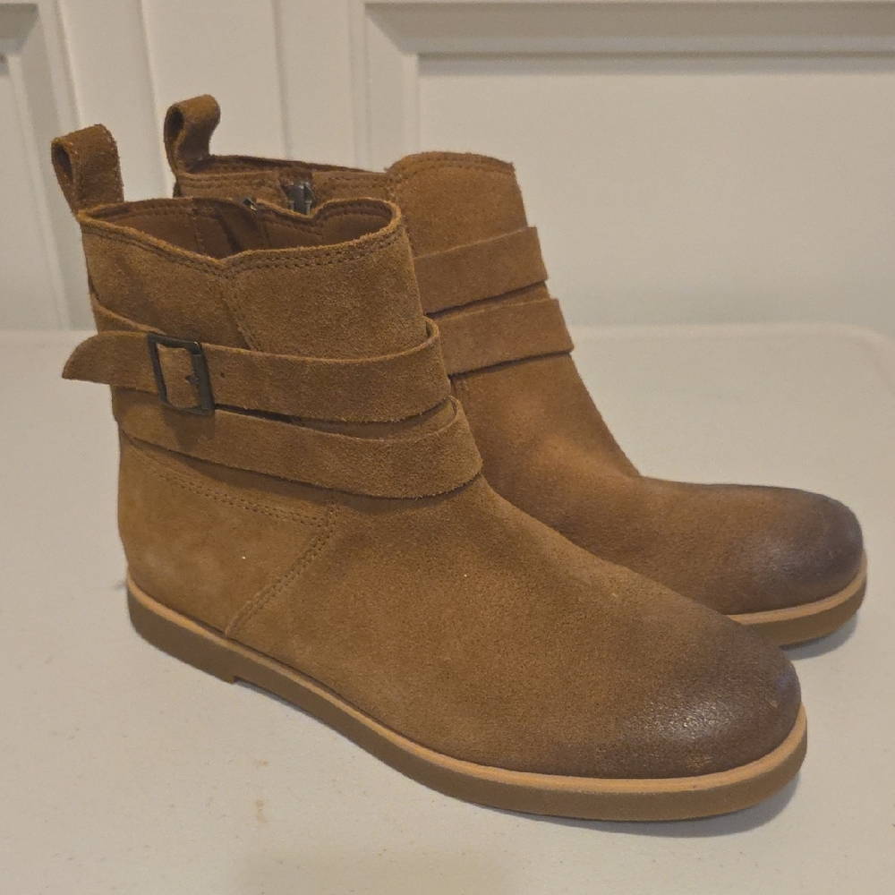 UGG Josefene Ankle Boots Distressed Honey Brown Color. BRAND NEW WITH NO TAGS